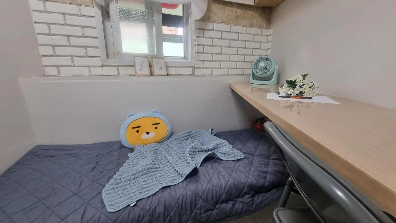 Tomato Livingtel Hostel Σεούλ Νότια Κορέα