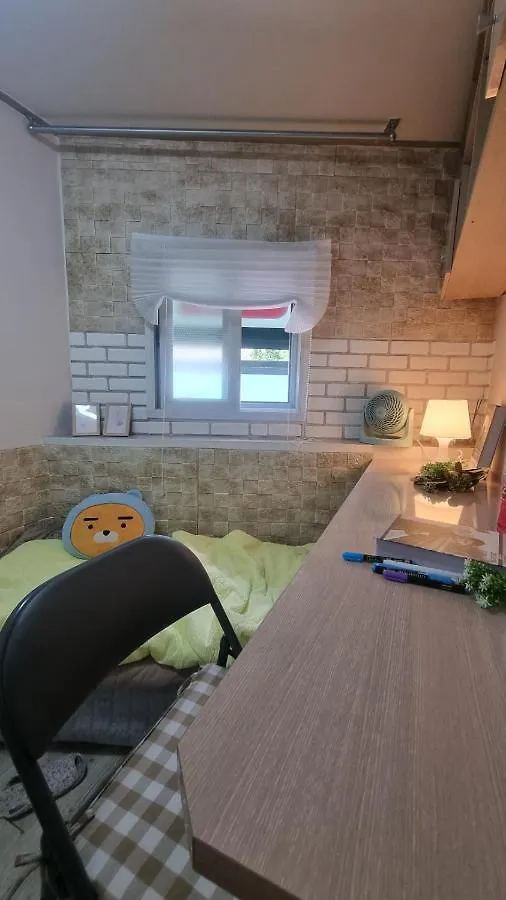 Tomato Livingtel Hostel Seoul